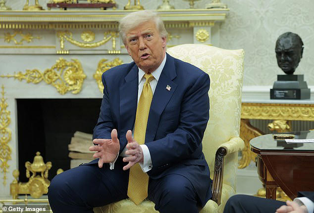 Trump Unlikely to Fire Fed Chief Powell, White House Confirms